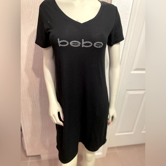 - BEBE SLEEP BLACK RHINESTONE LOGO SLEEP TEE V NECK SIZE L - Picture 1 of 6